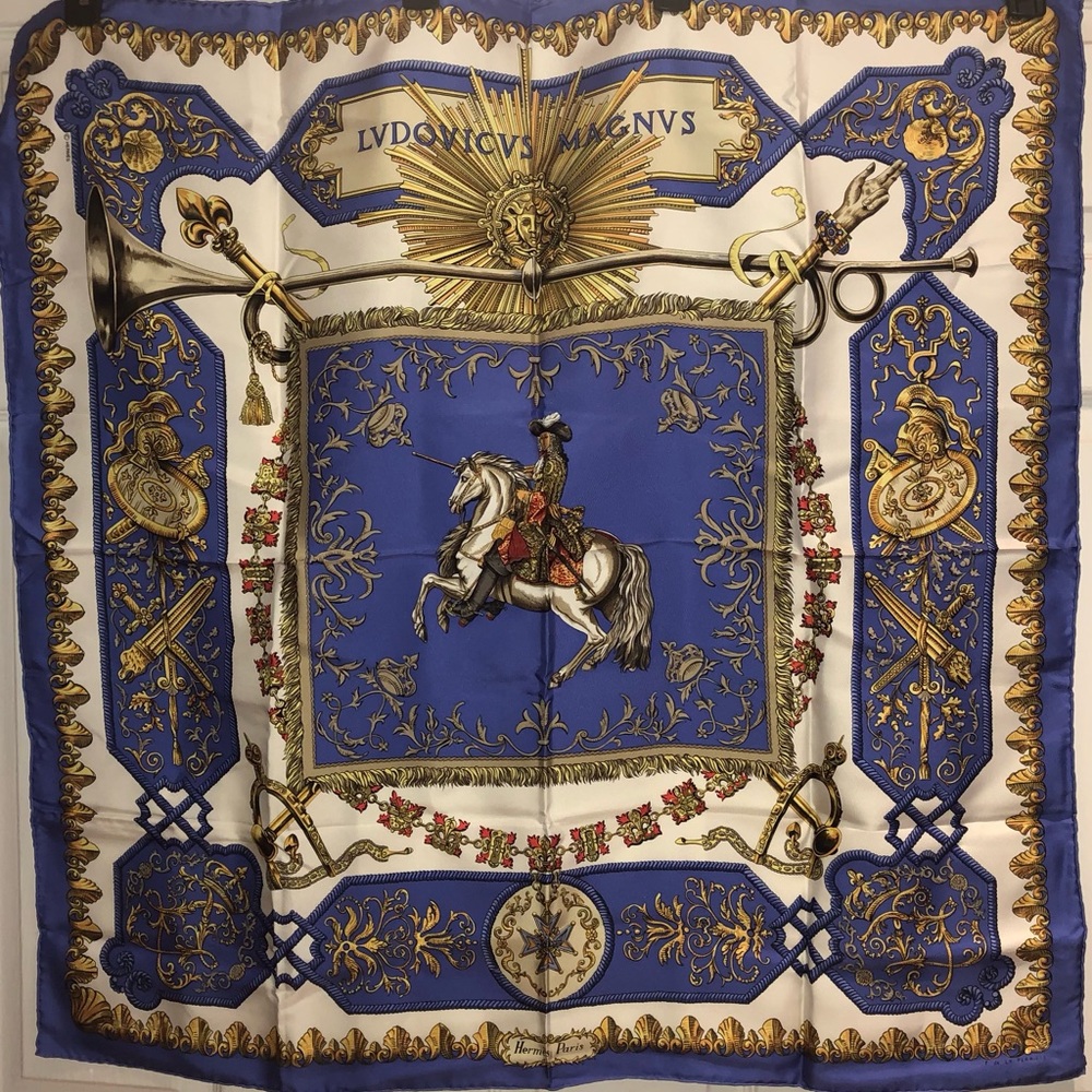 Hermès Vintage Authentic“LVDOVICVS MAGNVS” Blue Multi💯%Silk Scarf - Picture 12 of 15